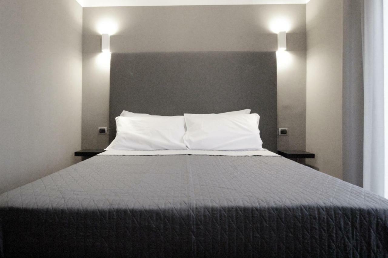 Piazza Carita Hotel Nápoly Kültér fotó